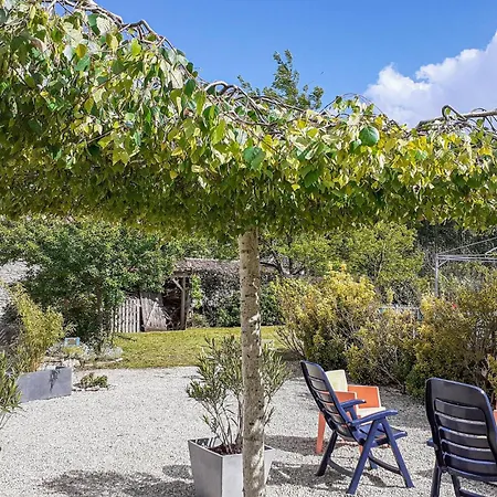 Cozy In St,martin With Kitchen